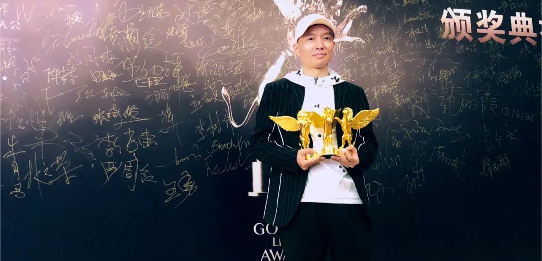 收集了17位改行做導(dǎo)演的廣告人，聽(tīng)聽(tīng)他們的故事